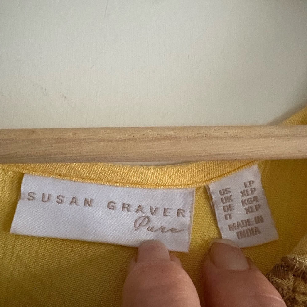 Susan Graver V-Neck Women’s Top - Picture 4 of 5